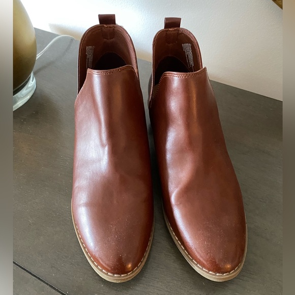 Universal Thread Shoes - Universal Thread Women’s Brown Slip-on Ankle Booties - Sz 10 NEW